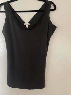 Haute couture by Spanx Sleeveless Black V-Neck Women's slandering tank. XL.